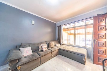 Casa à venda com 173m², 3 quartos e 2 vagas Casa à venda com 173m², 3 quartos e 2 vagasSala