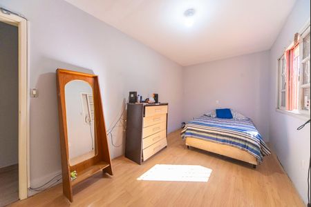 Casa à venda com 173m², 3 quartos e 2 vagas Casa à venda com 173m², 3 quartos e 2 vagasQuarto 1