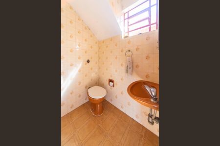 Casa à venda com 173m², 3 quartos e 2 vagas Casa à venda com 173m², 3 quartos e 2 vagasBanheiro de serviço
