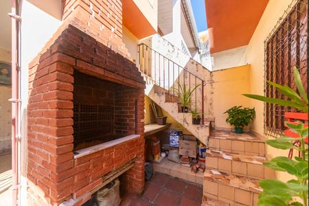 Casa à venda com 173m², 3 quartos e 2 vagas Casa à venda com 173m², 3 quartos e 2 vagasQuintal Fundos e Churrasqueira