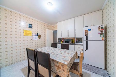 Casa à venda com 173m², 3 quartos e 2 vagas Casa à venda com 173m², 3 quartos e 2 vagasCozinha