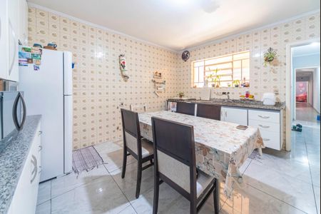 Casa à venda com 173m², 3 quartos e 2 vagas Casa à venda com 173m², 3 quartos e 2 vagasCozinha
