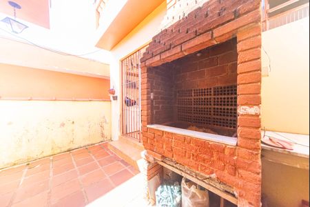 Casa à venda com 173m², 3 quartos e 2 vagas Casa à venda com 173m², 3 quartos e 2 vagasQuintal Fundos e Churrasqueira