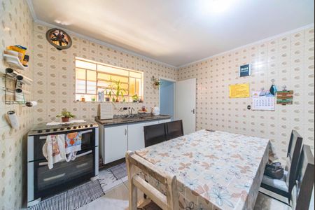 Casa à venda com 173m², 3 quartos e 2 vagas Casa à venda com 173m², 3 quartos e 2 vagasCozinha