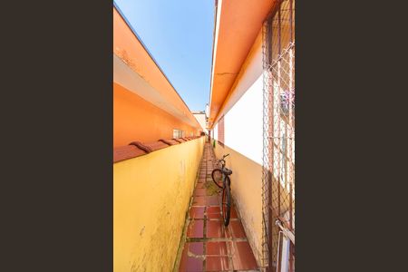 Casa à venda com 173m², 3 quartos e 2 vagas Casa à venda com 173m², 3 quartos e 2 vagasCorredor Externo