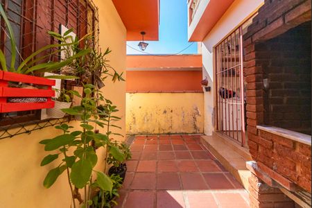 Casa à venda com 173m², 3 quartos e 2 vagas Casa à venda com 173m², 3 quartos e 2 vagasQuintal Fundos e Churrasqueira