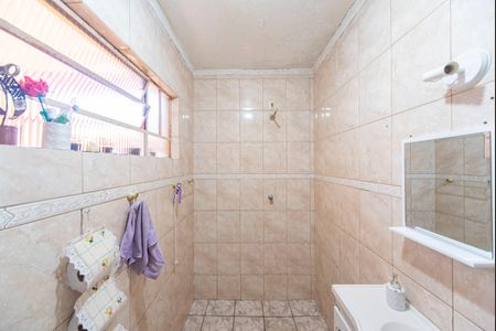 Casa à venda com 173m², 3 quartos e 2 vagas Casa à venda com 173m², 3 quartos e 2 vagasBanheiro Social