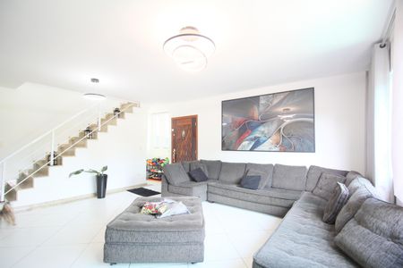 Sala de casa à venda com 3 quartos, 227m² em Vila Suzana, São Paulo