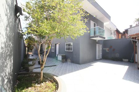 Quintal de casa à venda com 3 quartos, 227m² em Vila Suzana, São Paulo