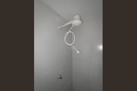 Banheiro - torneira de apartamento para alugar com 2 quartos, 40m² em Vila Nair, São Paulo