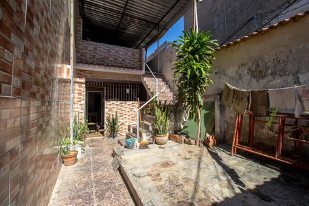 Casa para alugar com 250m², 1 quarto e sem vagaQuintal