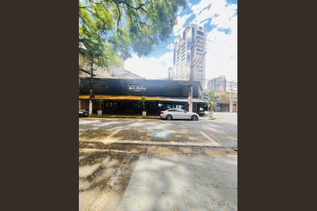 Apartamento à venda com 83m², 3 quartos e sem vaga Apartamento à venda com 83m², 3 quartos e sem vagaVaranda