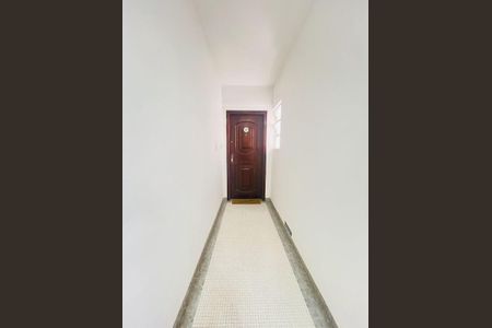 Apartamento à venda com 83m², 3 quartos e sem vaga Apartamento à venda com 83m², 3 quartos e sem vagaCorredor