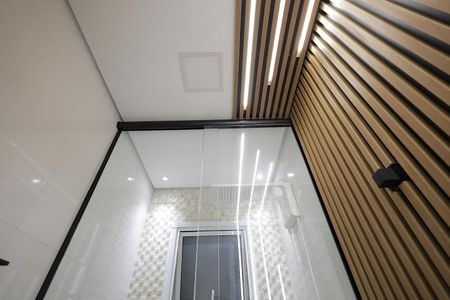 Apartamento à venda com 100m², 3 quartos e 2 vagas Apartamento à venda com 100m², 3 quartos e 2 vagasBanheiro