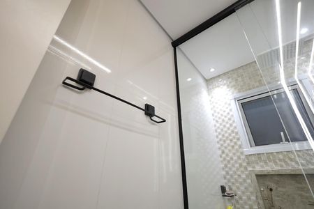 Apartamento à venda com 100m², 3 quartos e 2 vagas Apartamento à venda com 100m², 3 quartos e 2 vagasBanheiro
