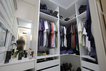 Apartamento à venda com 100m², 3 quartos e 2 vagas Apartamento à venda com 100m², 3 quartos e 2 vagasCloset Quarto 2