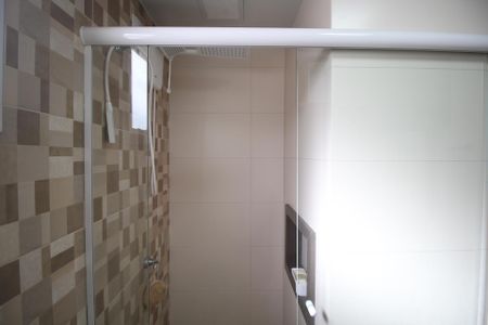 Apartamento para alugar com 60m², 2 quartos e sem vagaBanheiro
