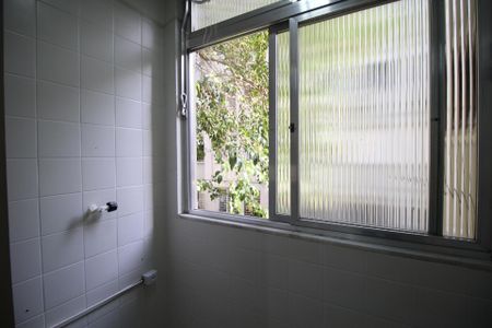 Apartamento para alugar com 60m², 2 quartos e sem vagaÁrea de Serviço