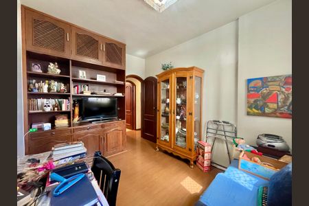 Apartamento à venda com 180m², 4 quartos e 2 vagas