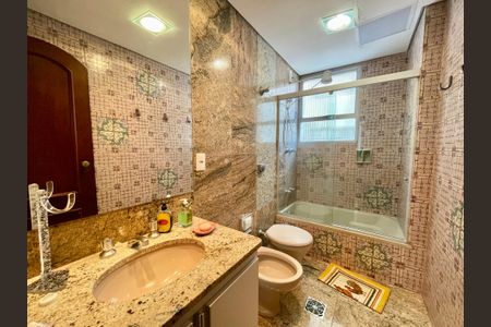 Apartamento à venda com 180m², 4 quartos e 2 vagas
