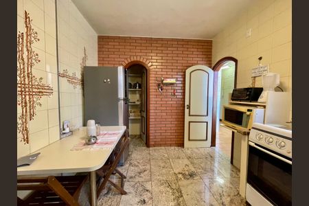 Apartamento à venda com 180m², 4 quartos e 2 vagas