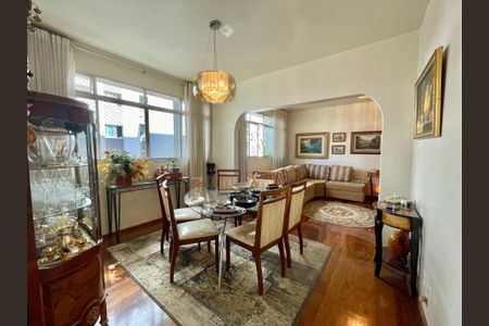 Apartamento à venda com 180m², 4 quartos e 2 vagas