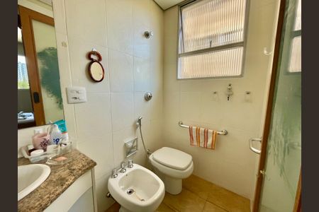 Apartamento à venda com 180m², 4 quartos e 2 vagas