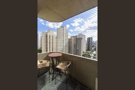 Apartamento à venda com 180m², 2 quartos e 2 vagasSala - Varanda