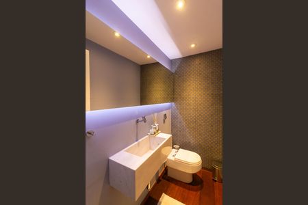 Apartamento à venda com 180m², 2 quartos e 2 vagasLavabo