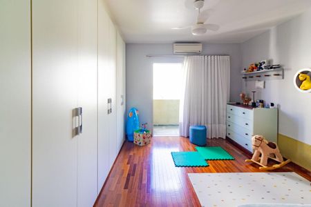 Apartamento à venda com 180m², 2 quartos e 2 vagasSuíte 2