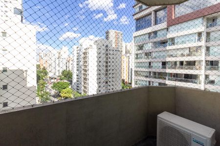 Apartamento à venda com 180m², 2 quartos e 2 vagasSuíte 2 Varanda
