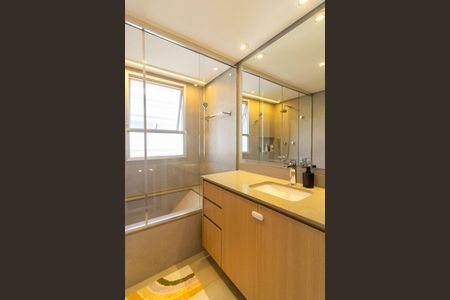 Apartamento à venda com 180m², 2 quartos e 2 vagasBanheiro Suíte 2