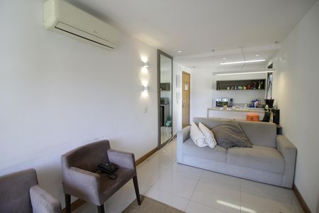 Sala de apartamento para alugar com 1 quarto, 40m² em Jacarepaguá, Rio de Janeiro