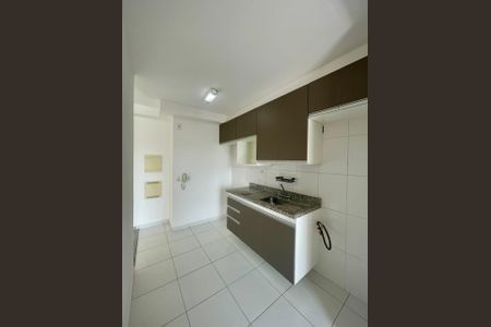 Cozinha de apartamento à venda com 2 quartos, 60m² em Alphaville Residencial Um, Barueri