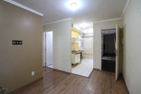 Sala  de apartamento para alugar com 2 quartos, 40m² em Jardim Umarizal, São Paulo