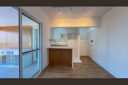 Sala de apartamento para alugar com 2 quartos, 70m² em Campo Belo, São Paulo