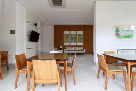 Apartamento para alugar com 70m², 2 quartos e 2 vagasSalão de Festas