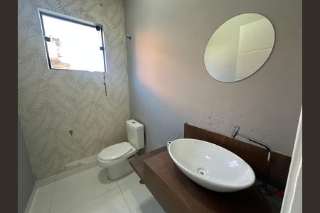 Casa de condomínio para alugar com 400m², 4 quartos e 2 vagas Casa de condomínio para alugar com 400m², 4 quartos e 2 vagasLavabo