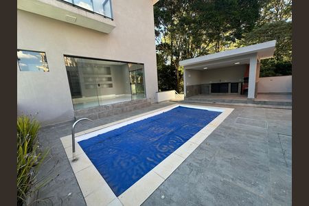 Casa de condomínio para alugar com 400m², 4 quartos e 2 vagas Casa de condomínio para alugar com 400m², 4 quartos e 2 vagasPiscina