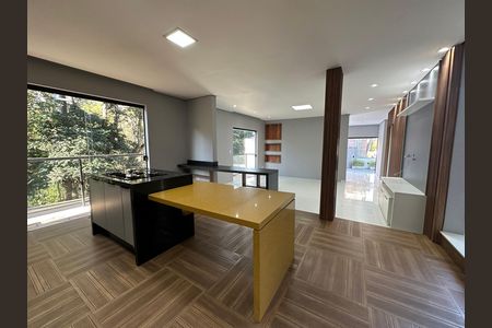 Casa de condomínio para alugar com 400m², 4 quartos e 2 vagas Casa de condomínio para alugar com 400m², 4 quartos e 2 vagasCozinha