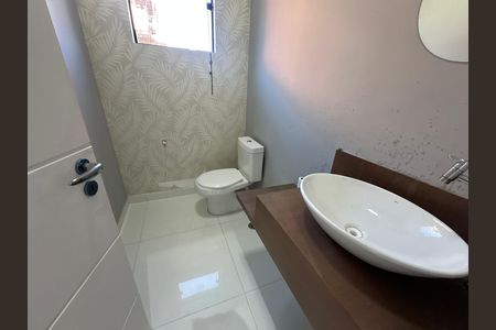 Casa de condomínio para alugar com 400m², 4 quartos e 2 vagas Casa de condomínio para alugar com 400m², 4 quartos e 2 vagasLavabo