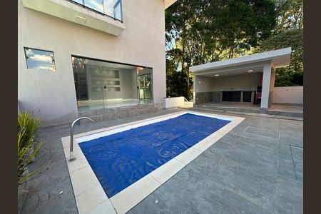 Casa de condomínio para alugar com 400m², 4 quartos e 2 vagas Casa de condomínio para alugar com 400m², 4 quartos e 2 vagasPiscina