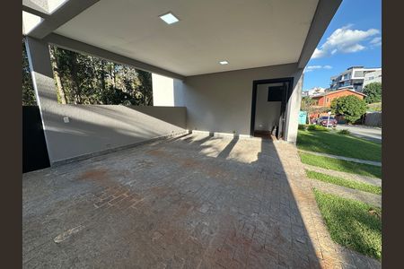 Casa de condomínio para alugar com 400m², 4 quartos e 2 vagas Casa de condomínio para alugar com 400m², 4 quartos e 2 vagasGaragem