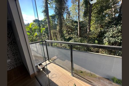 Casa de condomínio para alugar com 400m², 4 quartos e 2 vagas Casa de condomínio para alugar com 400m², 4 quartos e 2 vagasVaranda