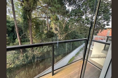Casa de condomínio para alugar com 400m², 4 quartos e 2 vagas Casa de condomínio para alugar com 400m², 4 quartos e 2 vagasVaranda