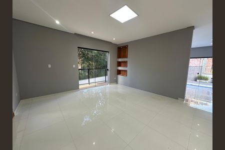 Casa de condomínio para alugar com 400m², 4 quartos e 2 vagas Casa de condomínio para alugar com 400m², 4 quartos e 2 vagasSala de TV