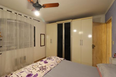 Quarto 2 da Casa 1 de casa à venda com 4 quartos, 200m² em Vila Floresta, Santo André