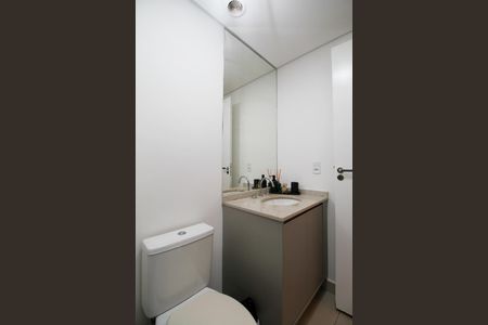 Banheiro de apartamento à venda com 1 quarto, 30m² em Pinheiros, São Paulo