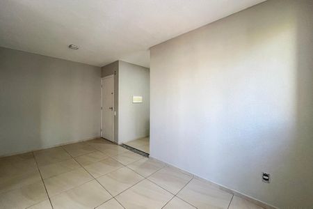 Sala de apartamento para alugar com 2 quartos, 42m² em Parque Bristol, São Paulo
