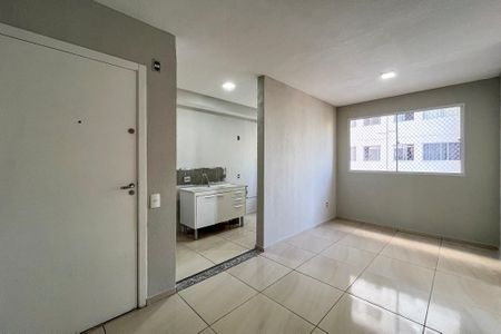 Sala de apartamento para alugar com 2 quartos, 42m² em Parque Bristol, São Paulo